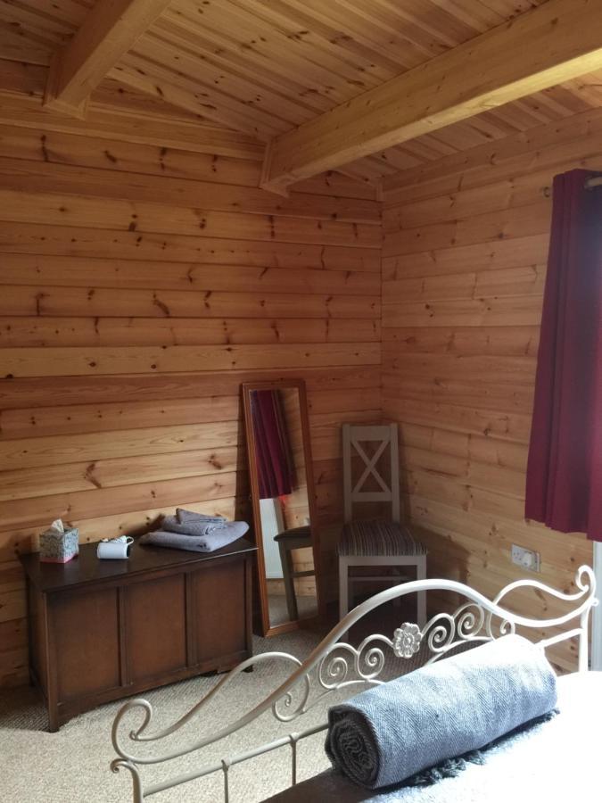 Redwood Lodge ラドロー エクステリア 写真